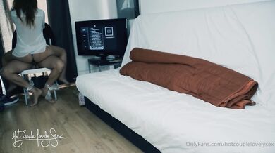 ✨【NTR狂喜】绿帽淫妻夫妇「hotcouplelovelysex」OF私拍 献妻旁观沾着单男精液轮流内射【第五弹】（15v） (7)